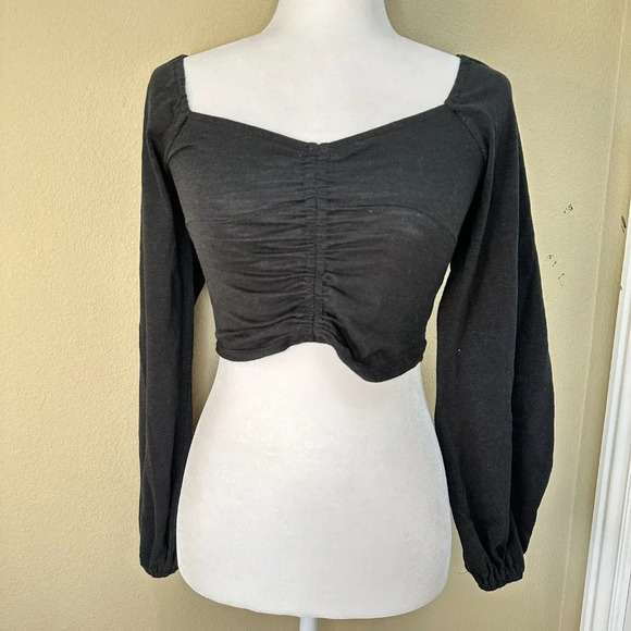 FOREVER 21 Ruched Balloon Sleeve Crop Top - small? - Picture 3 of 9